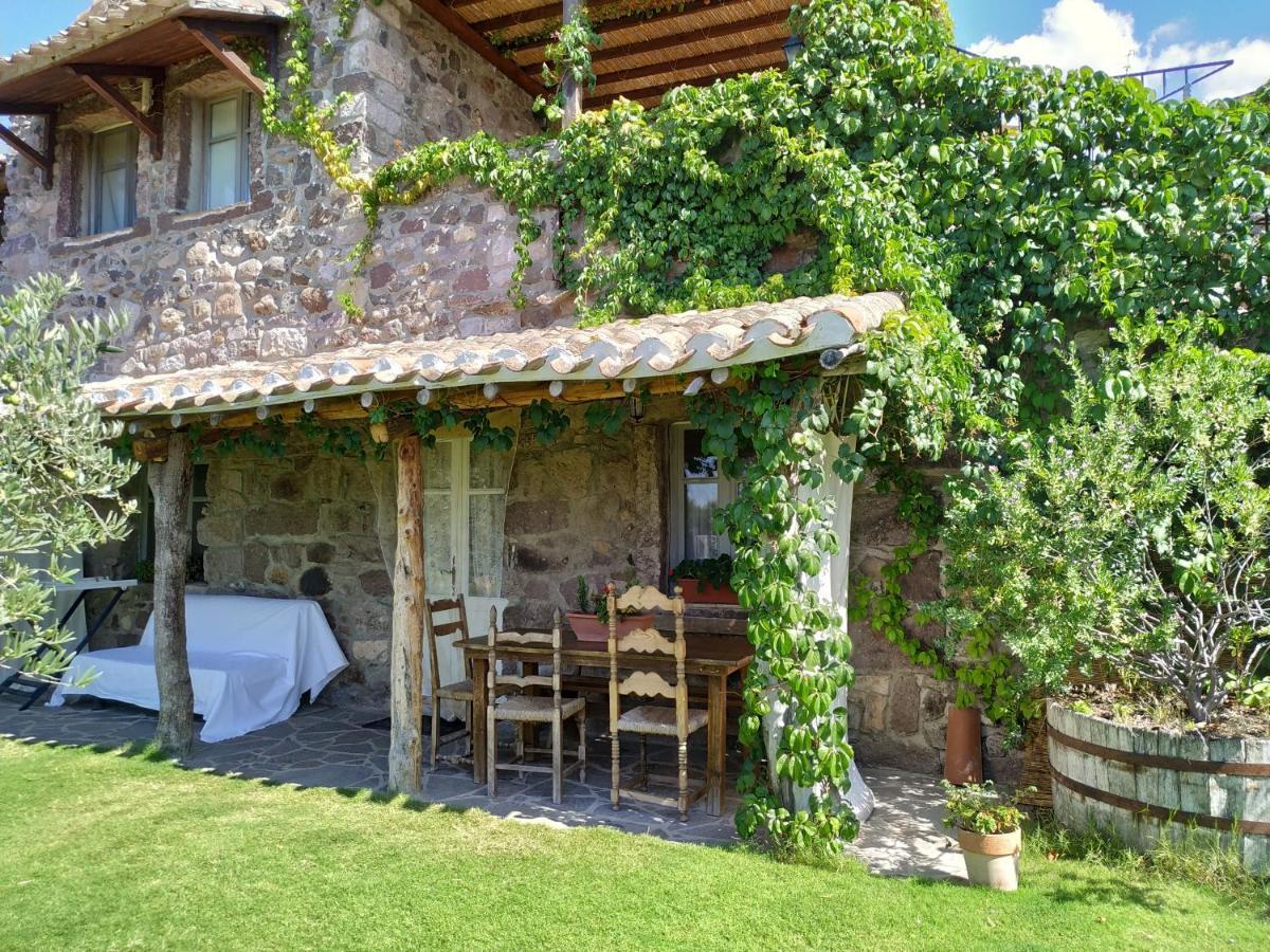 Domus Antiga Appartamenti San Giovanni Suèrgiu Exterior foto