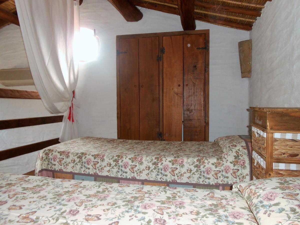 Domus Antiga Appartamenti San Giovanni Suèrgiu Exterior foto