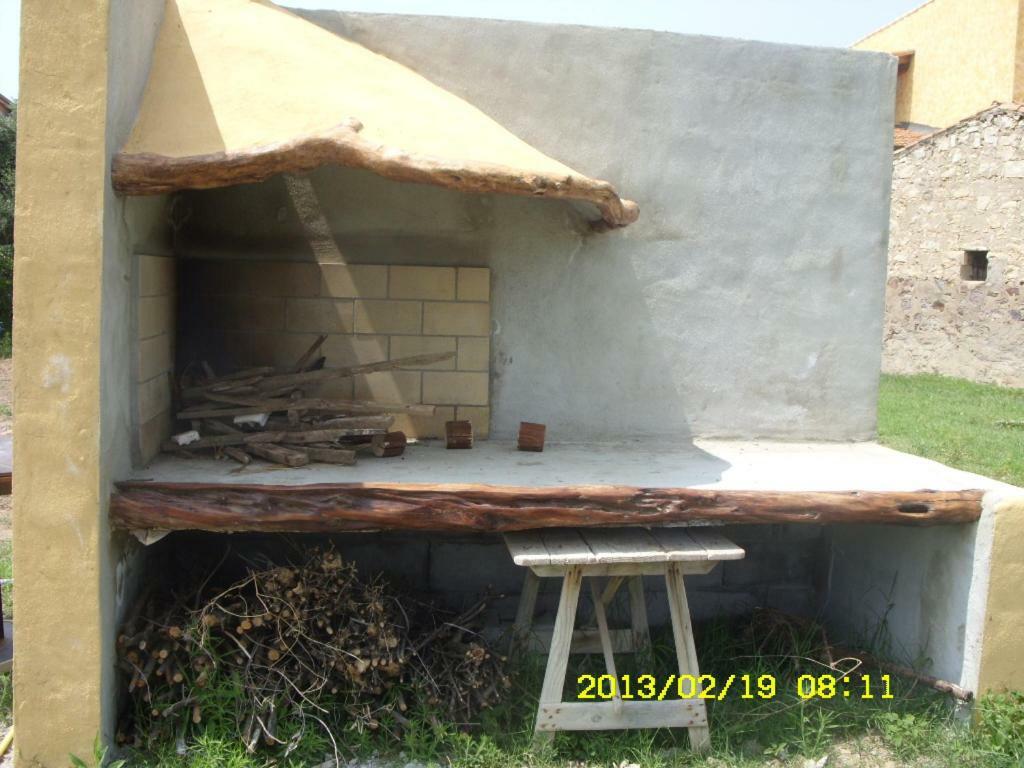 Domus Antiga Appartamenti San Giovanni Suèrgiu Exterior foto