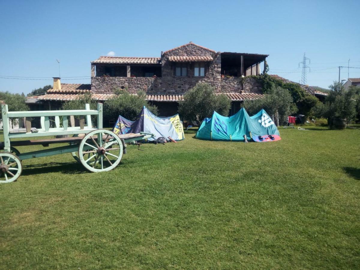 Domus Antiga Appartamenti San Giovanni Suèrgiu Exterior foto
